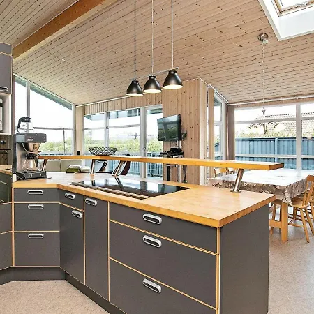 Three-bedroom Holiday In 13 * Vinderup
