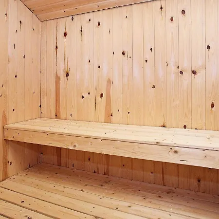 Three-bedroom Holiday In 13 Ferienhaus *